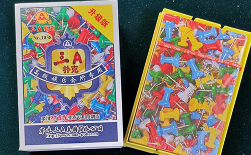 吐鲁番扑克批发采购指南与产品质量识别要点解析